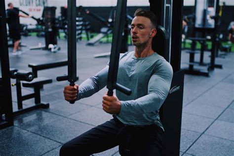 ultimate workout routine  men tailored   fitness level