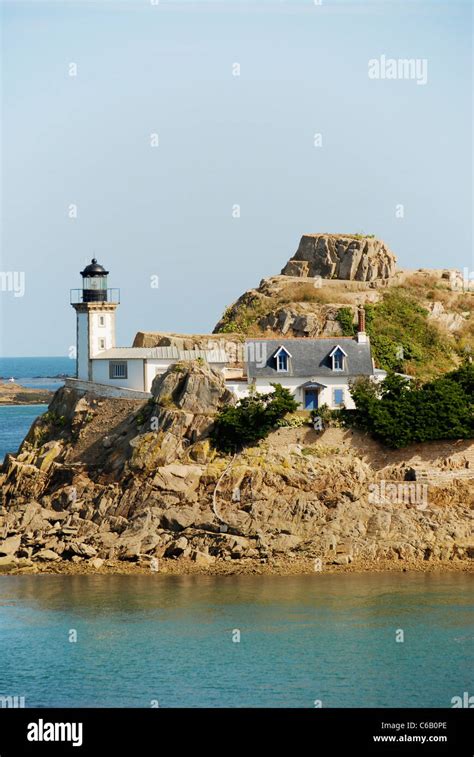 louet island ile louet   tide  lighthouse   bay  morlaix stock photo alamy