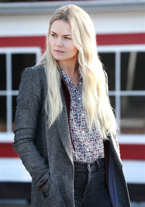 jennifer morrison reveals how the ouat cast reacted to her exit
