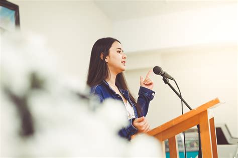 public speaking tips  students mastering   team reports