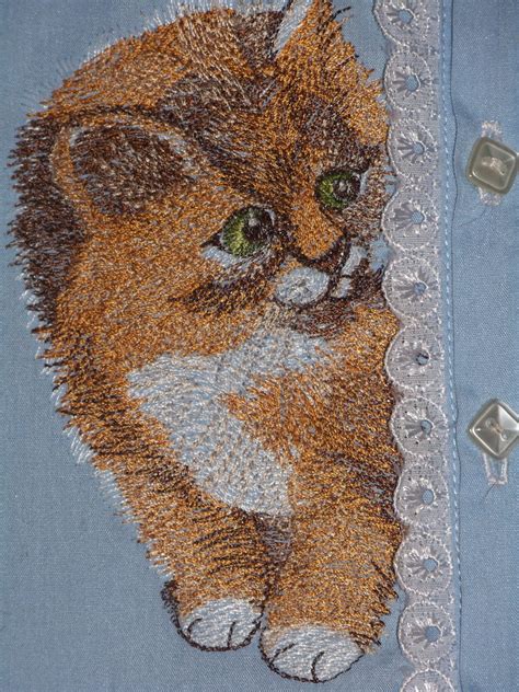 cute kitten  machine embroidery design
