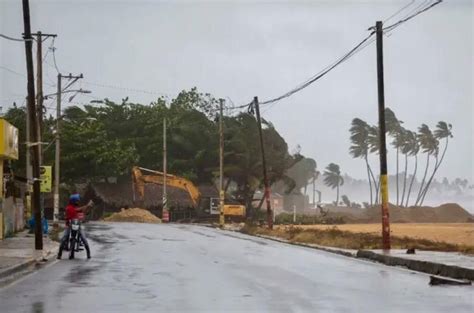 hurricane fiona hits dominican republic after ravaging puerto rico