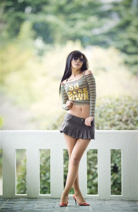 Jidou Kouen 児童公園 Ryu Ji Hye Lovely Mini Skirt