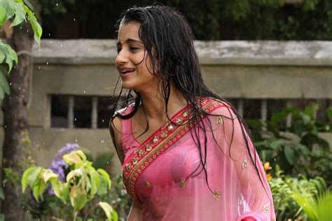 Actress Trisha Krishnan Wet Hot Ultra Hd Photos In Pink