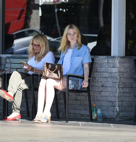 elle fanning out in los angeles 10 3 2016