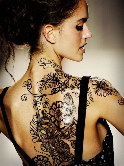 20 elegant tattoos for women to try flawssy