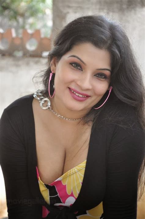 hot and sexy photo gallery for all over the world hot south indian