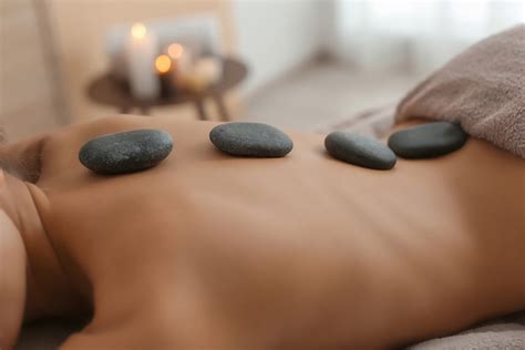 the complete hot stone massage guide for beginners pippa s movement