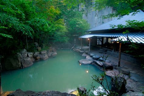Top 10 Recommended Onsen Hot Springs To Visit In Japan