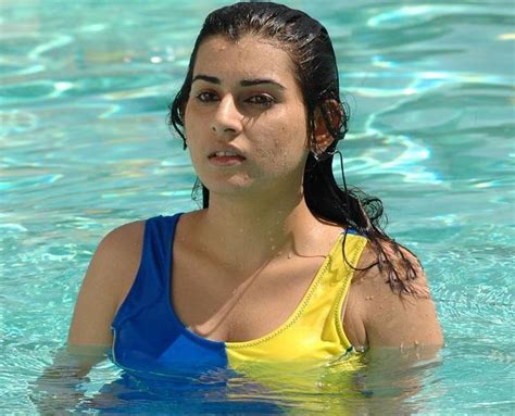 Hot Pictures Of Telugu Actresses In Swimming Pool Hd