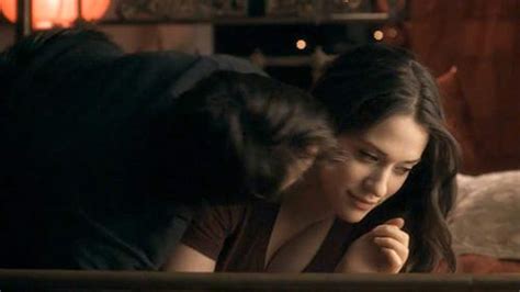 kat dennings sexy kissing scene from daydream nation movie scandal planet