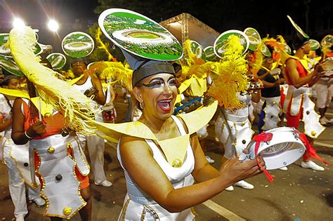 tradicionais  escolas de samba marcam presenca  carnaval da capital
