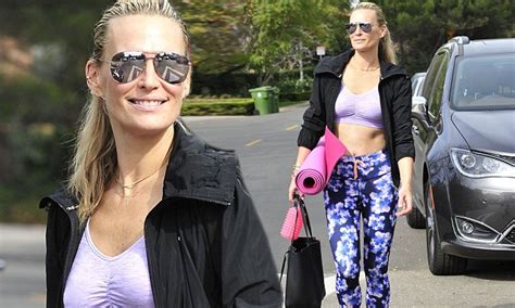 Molly Sims Looks Sporty In A Floral Yoga Pant For Workout