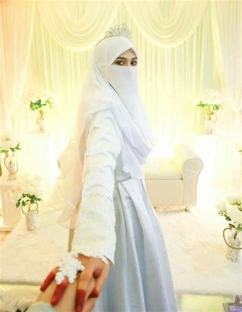 Gambar Wanita Muslimah Bercadar Cantik Dan Anggun Modifikasi Gaun