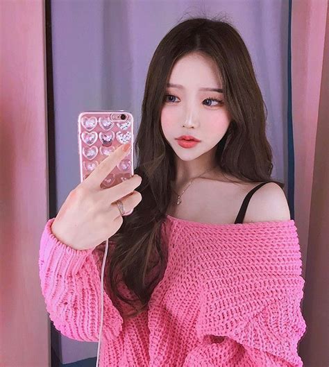 ᴹᴱ ᴱᴬᴿᴬ ♡ Me Eara Korean Ulzzang Girl Instagram Pink Rosa