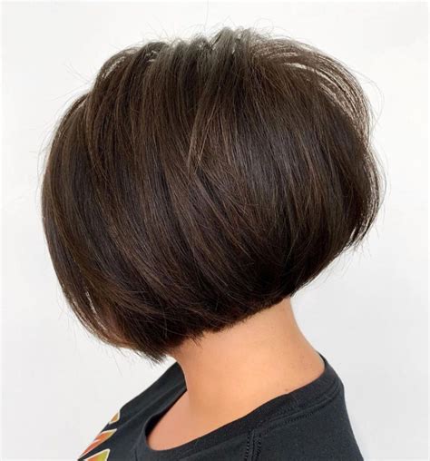 Short Stacked Bob For Thick Hair Pixiebobhaircut In 2020 Stacked