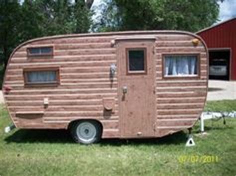 images  mobile cabin  pinterest log cabins trailers  bus conversion
