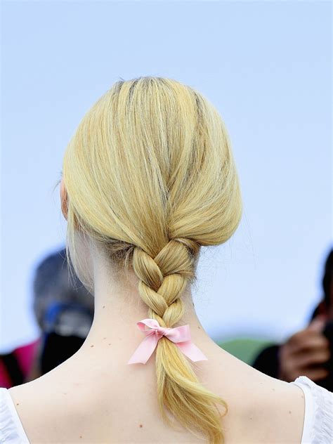 elle fanning s millenial pink hair ribbon is a scene stealer at the