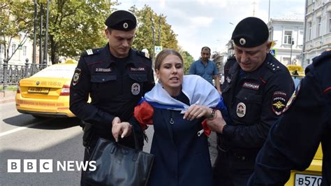 Russia Protests Opposition Leader Lyubov Sobol Detained Bbc News