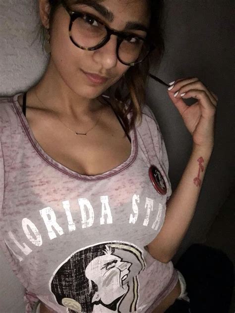 25 Best Images About Mia Khalifa On Pinterest Facts No