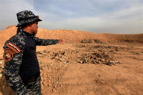 iraq u n team starts work on islamic state crimes