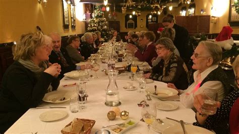 eenzame ouderen uit breda eten gezellig samen op tweede kerstdag