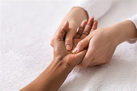 benefits  hand massage rest
