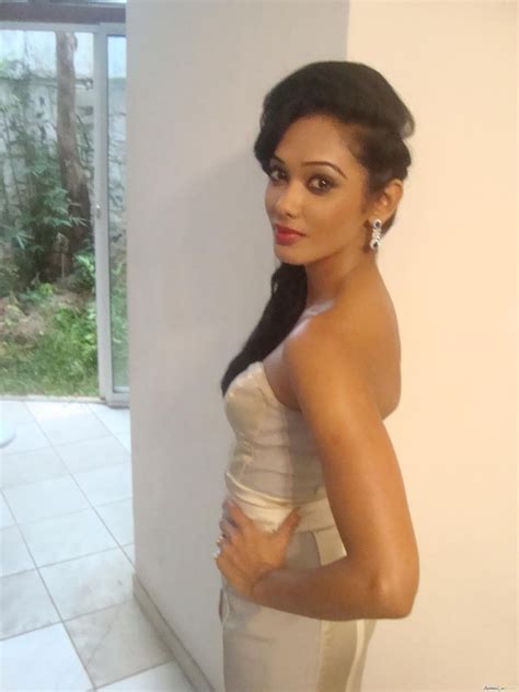 hot blog post sri lankan actress yureni noshika hot new