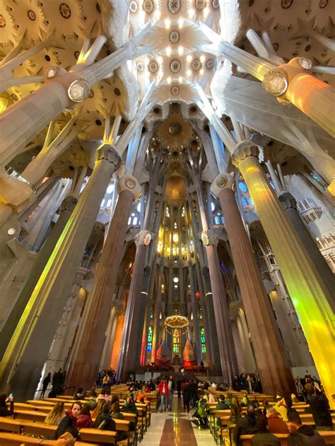 la sagrada familia  barcelona landmark  pictures story   corner