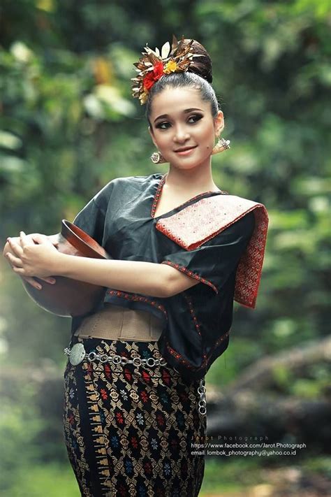 Lombok Pretty Sasak Girl Lombok Folk Costume Costume Dress