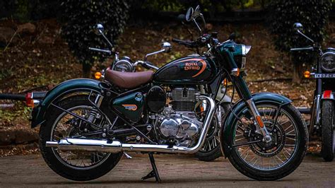 royal enfield classic  review modernised icon   distinguished gentlemans ride