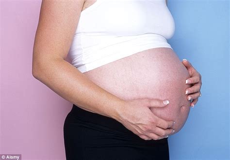 1 month pregnant women tubezzz porn photos