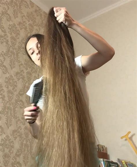 Video Insanely Long Hair Realrapunzels In 2020 Long Hair Styles