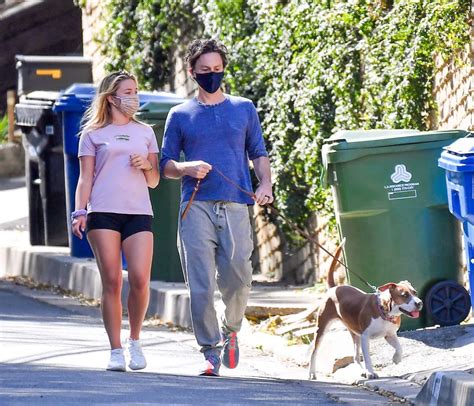 Zach Braff Is Seen With Braless Florence Pugh In La 17 Photos