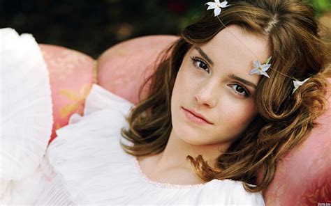 Emma Watson 2012 Beautiful Girl Wallpapers Hd Wallpapers