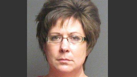woman who faked cancer sentenced to 1 year term