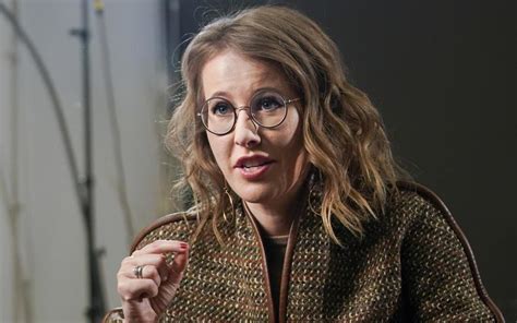Ksenia Sobchak Russian Tv Star ‘flees Country As Investigators Raid