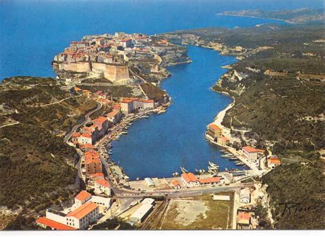 Bonifacio Corsica Kota Berada 70 Meter Di Atas Laut