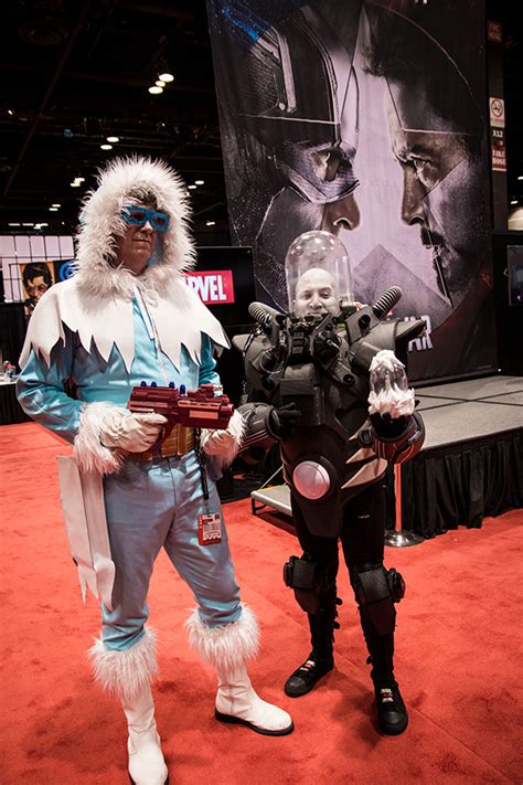 the 12 best costumes we saw at the chicago comic and