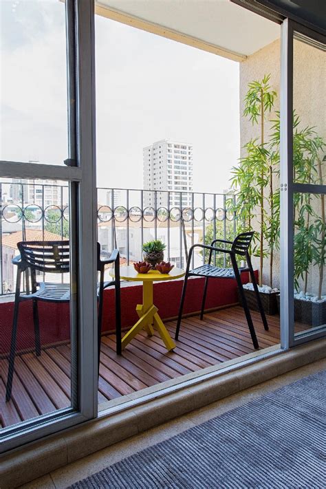 da  decorar pequenas varandas basta um tiquinho de imaginacao apartment balcony garden
