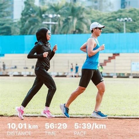 7 Penampilan Hijab Style Soraya Larasati Yang Gemar Lomba Marathon