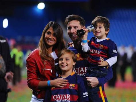 Antonella Roccuzzo Lionel Messi S Girlfriend Height