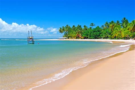 melhores praias  litoral da bahia  litoral baiano   maior  brasil  guides