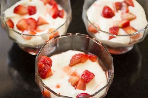 strawberry cream recipe mahabaleshwar style strawberry cream recipe