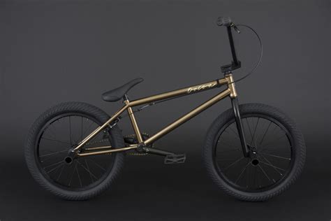 fly bikes  completes digbmx