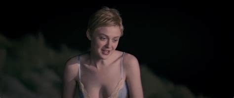 Nude Video Celebs Dakota Fanning Sexy Now Is Good 2012