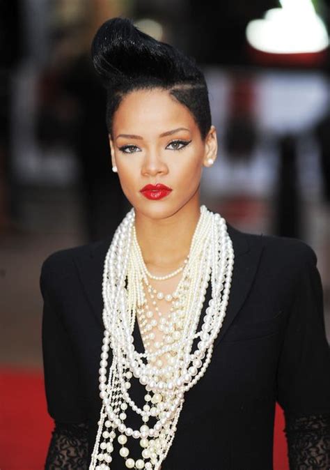 10 Of Rihanna S Most Brilliant Jewellery Moments