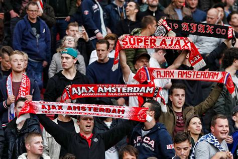 ajax stelt opkomstplicht  voor  side nederlands voetbal adnl