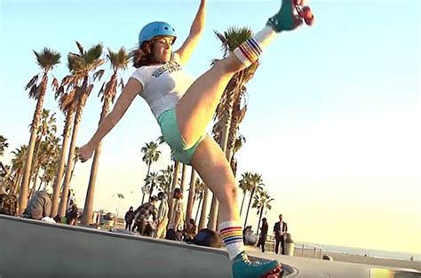 Watch Sexy Skater Girls Off Acrobatic Tricks In Tiny Hotpants Daily Star