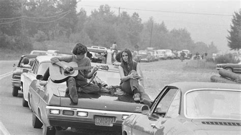 Rare Photos From Woodstock 69 Take Us Back To The Summer